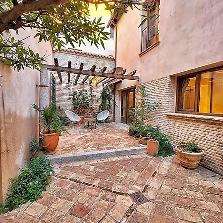 Casa Del Armino - Historic Boutique In Old Town Hotel Toledo